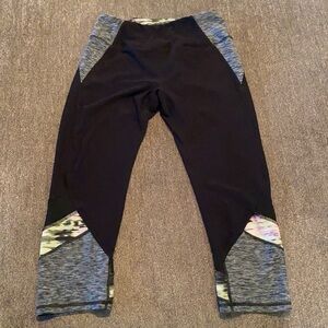 Reebok women’s fitness pants; size M